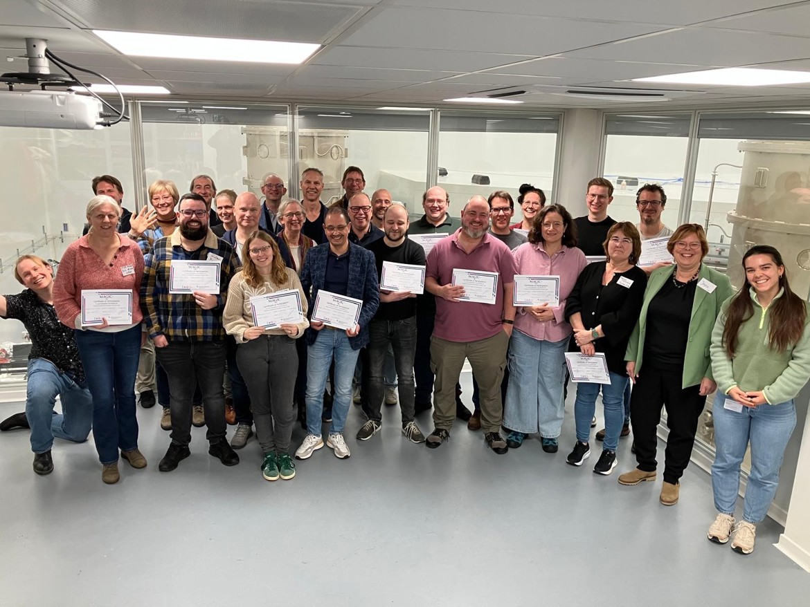 Groepsfoto Certificaat natuurkundedocenten van de stichting